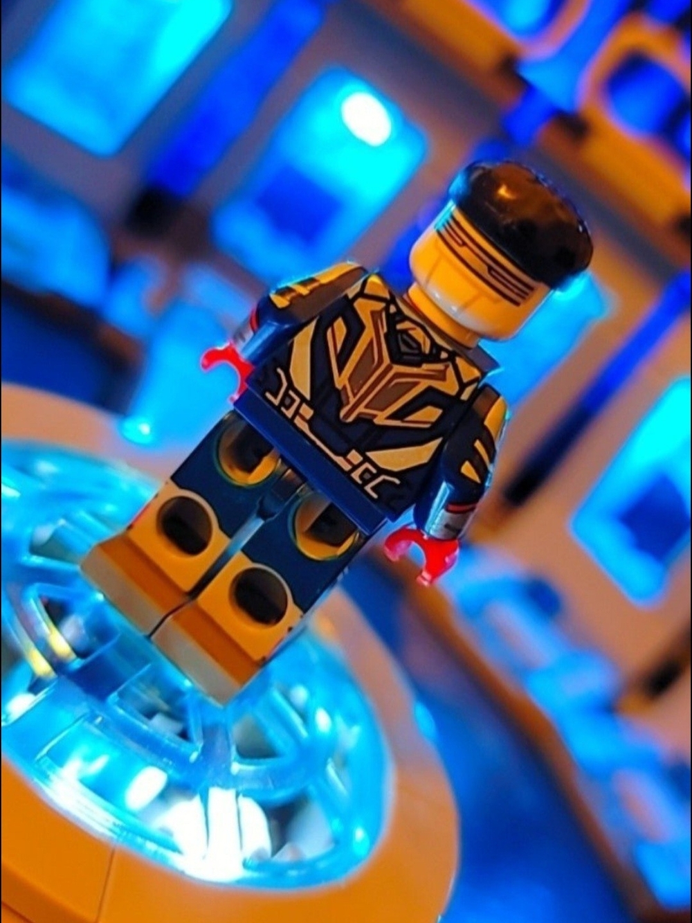 Falcon Minifigure Lego Compatible - Picture 3 of 9